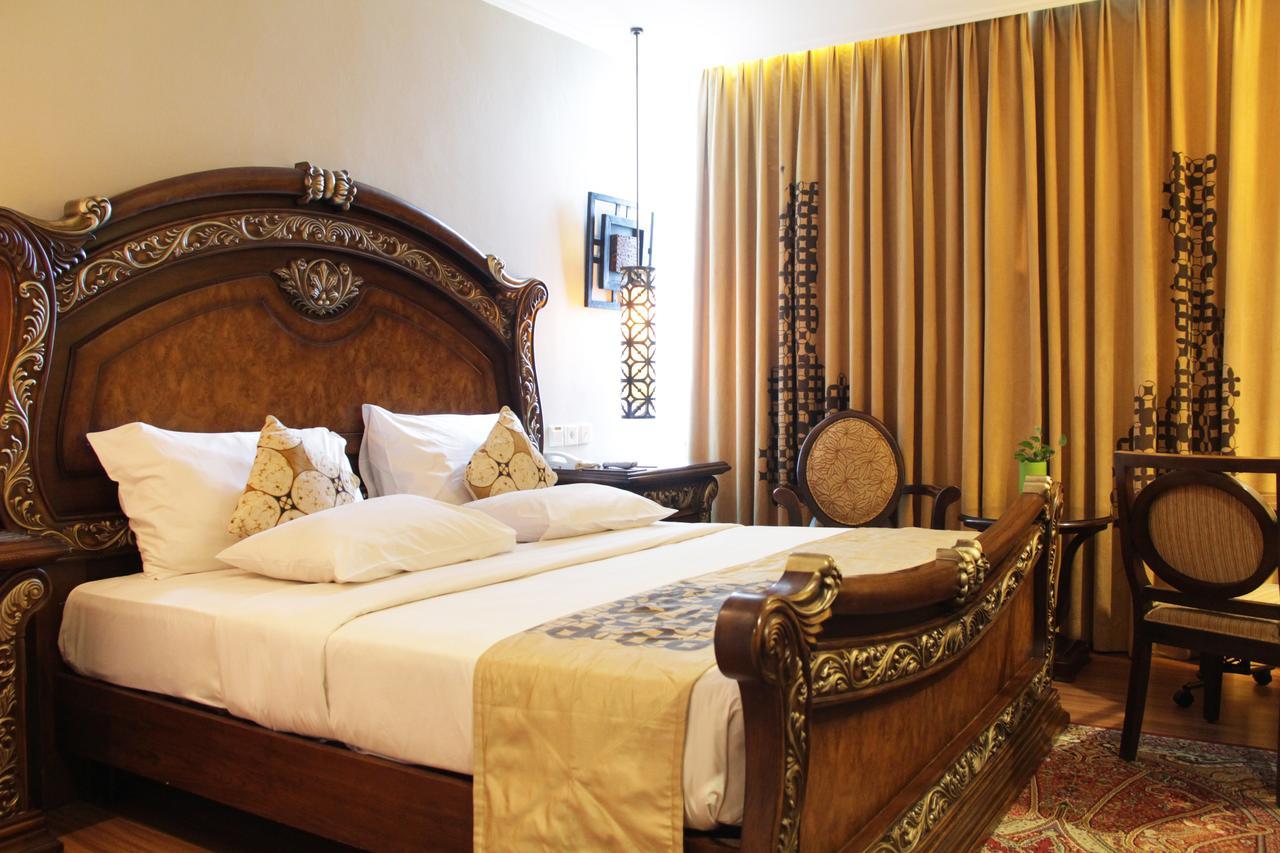 The Royal Surakarta Heritage - Handwritten Collection Buitenkant foto